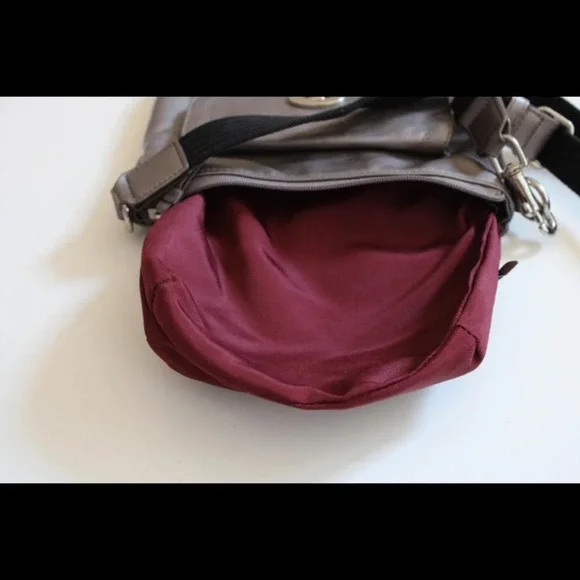 Coach cross body bag - Picture 3 of 13